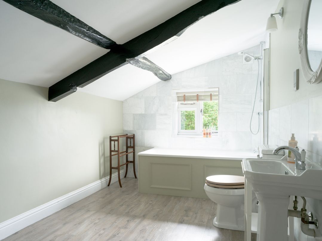Holwell Farmhouse