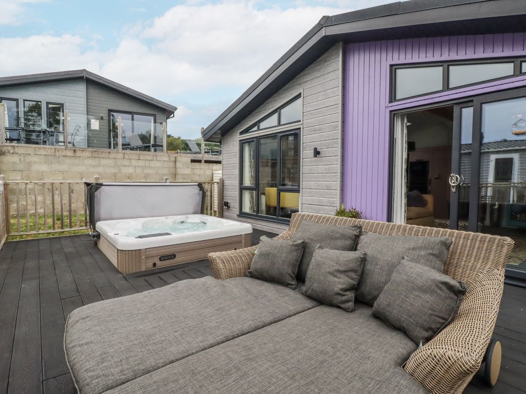 Minack Lodge