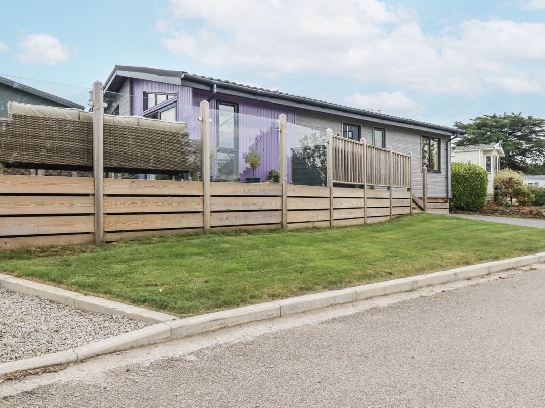 Minack Lodge