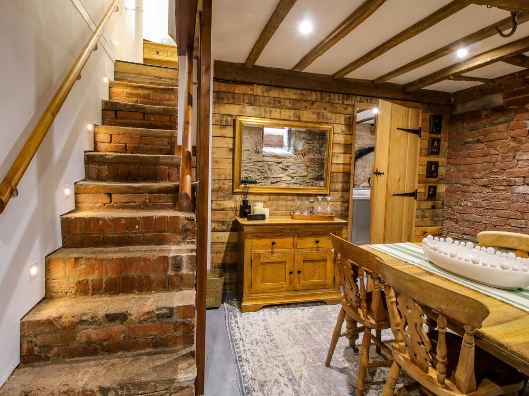 Raven Lane Retreat