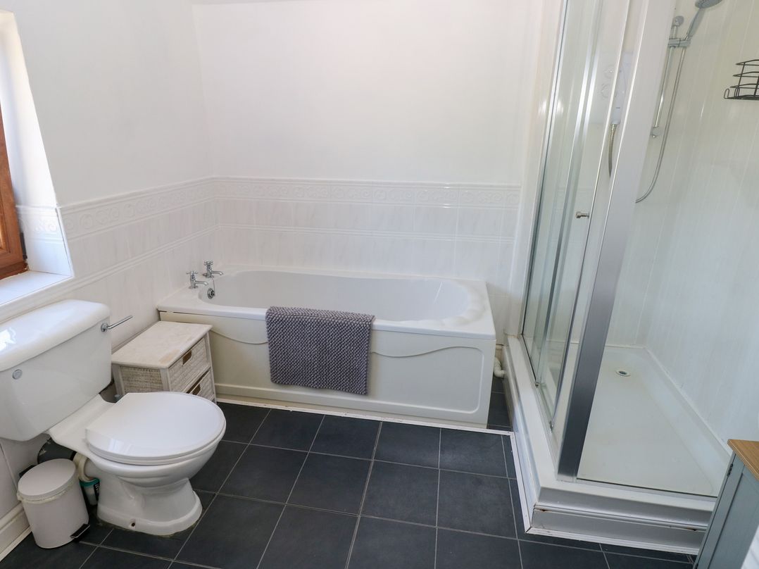 Tor Cefn Annex