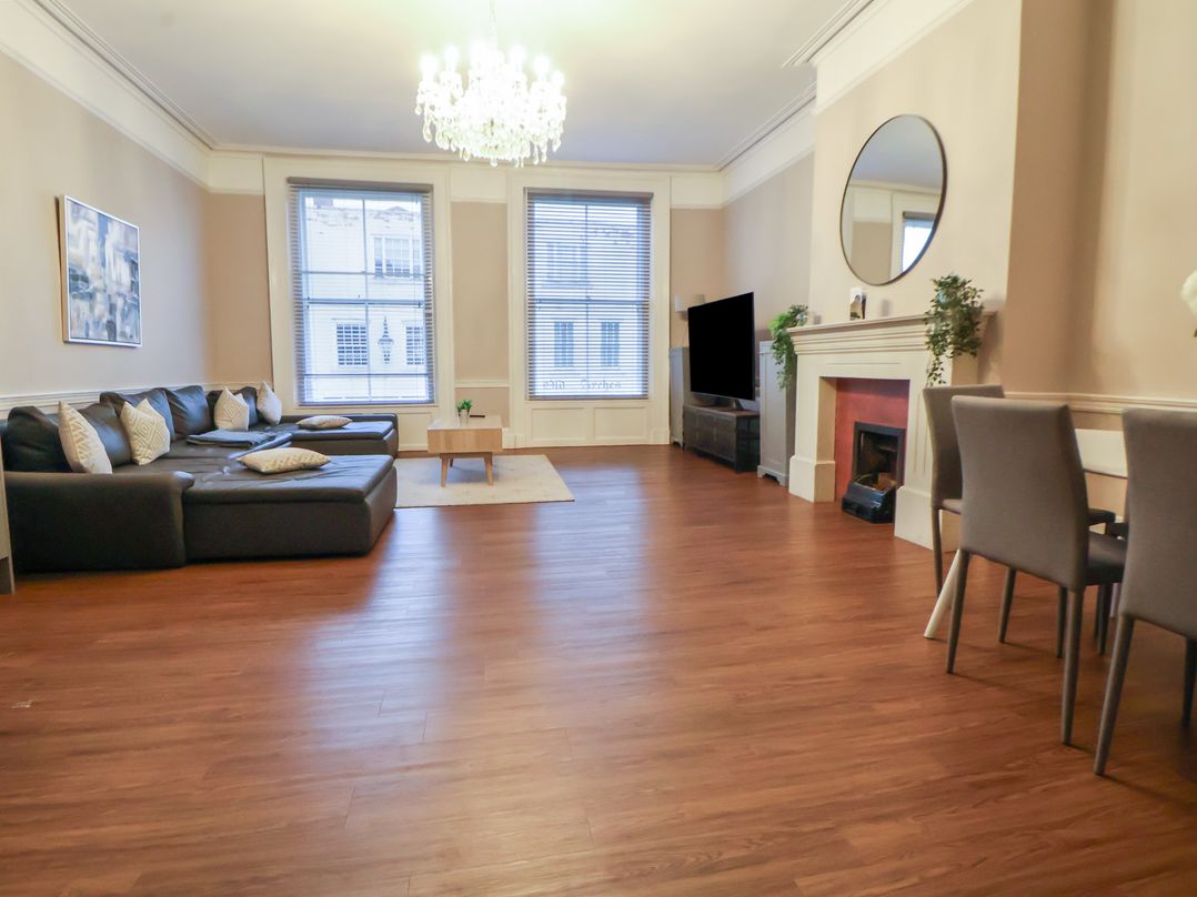 Central Vista Retreat