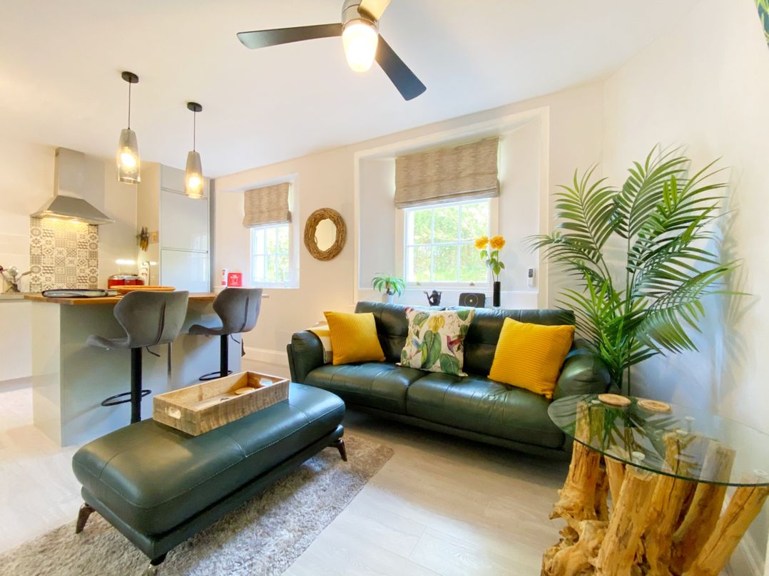 Meadfoot Bay Apartment at Hesketh Crescent