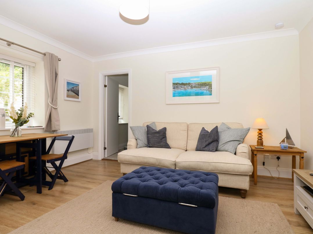 Sheplegh Court Garden Apartment
