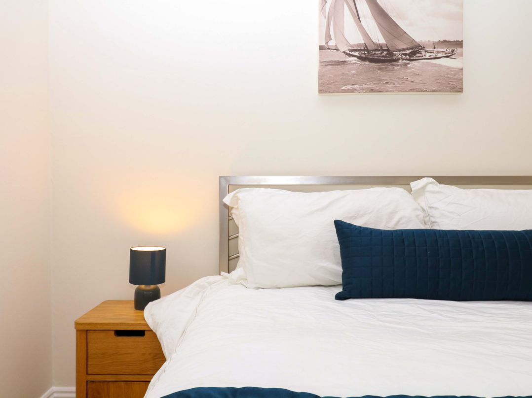 Sheplegh Court Garden Apartment