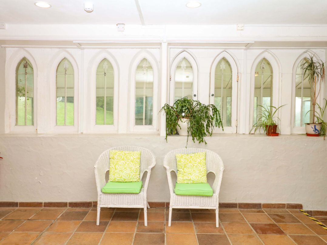 Sheplegh Court Garden Apartment