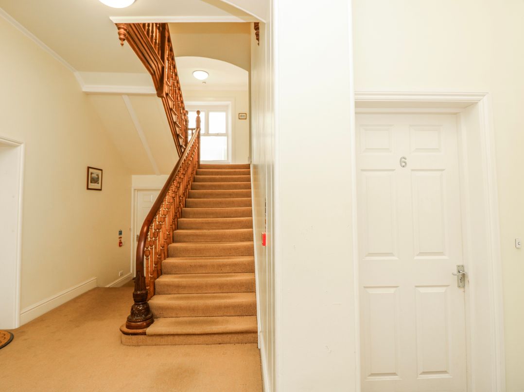 6 Priory