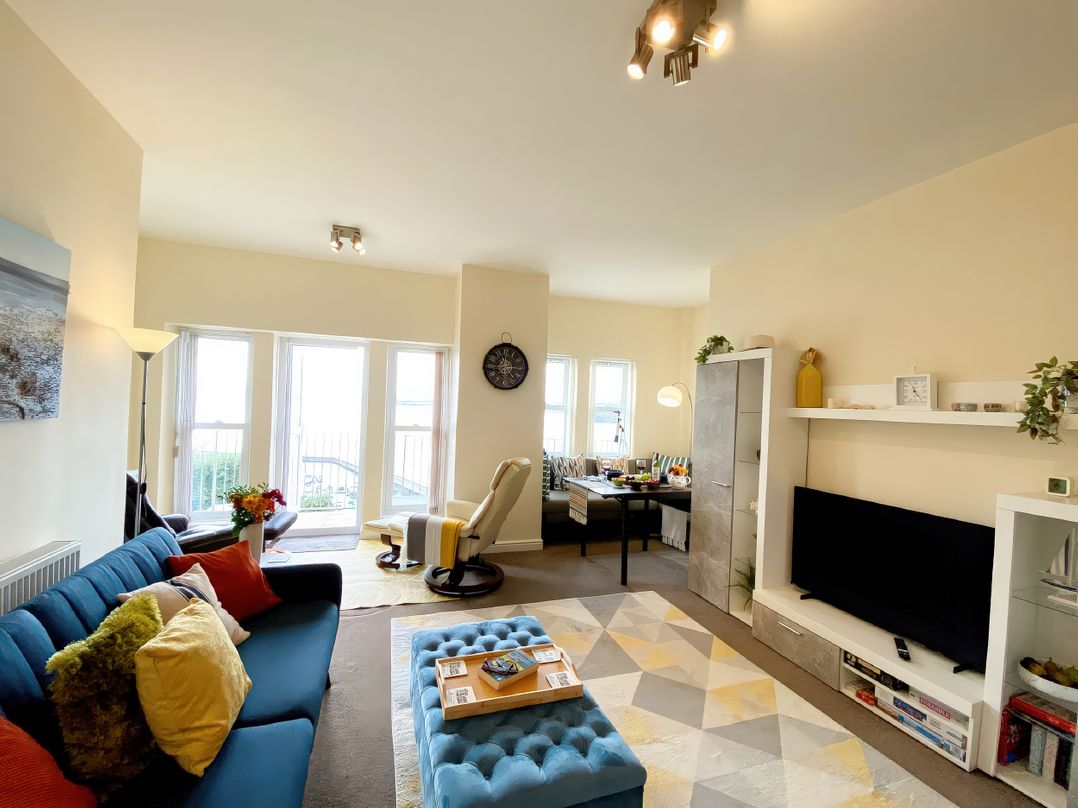 Number 1 Marina Court