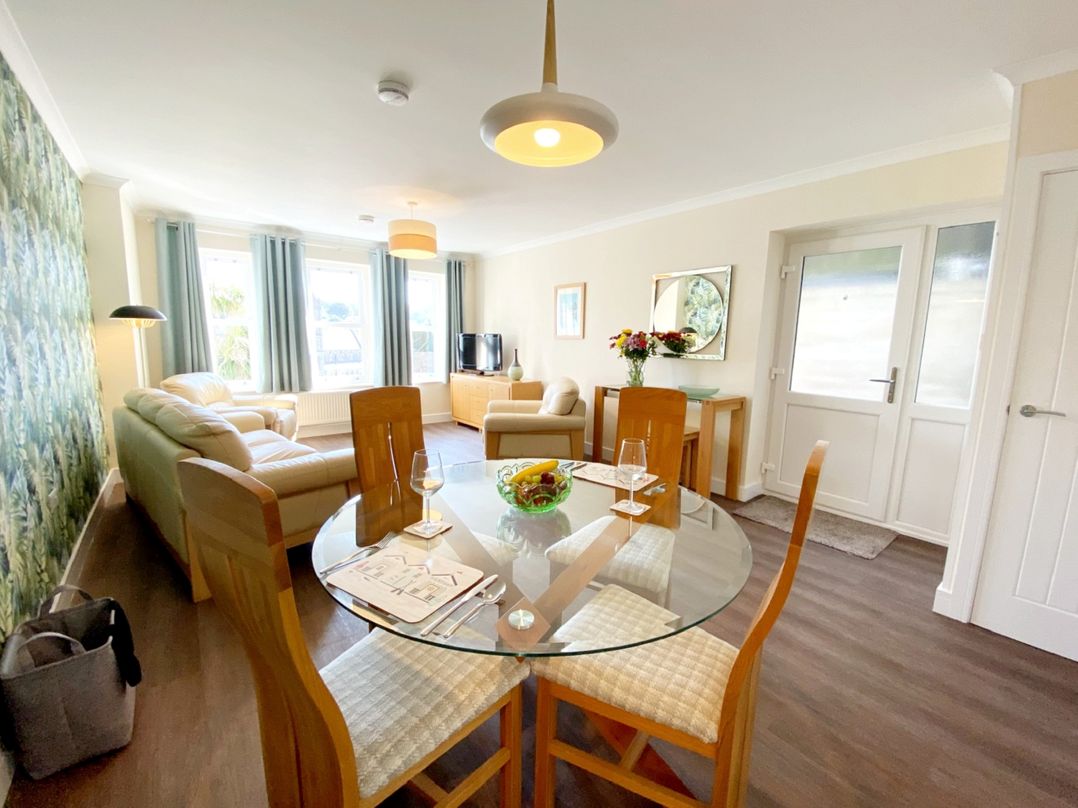 Ockendon House Apartment B