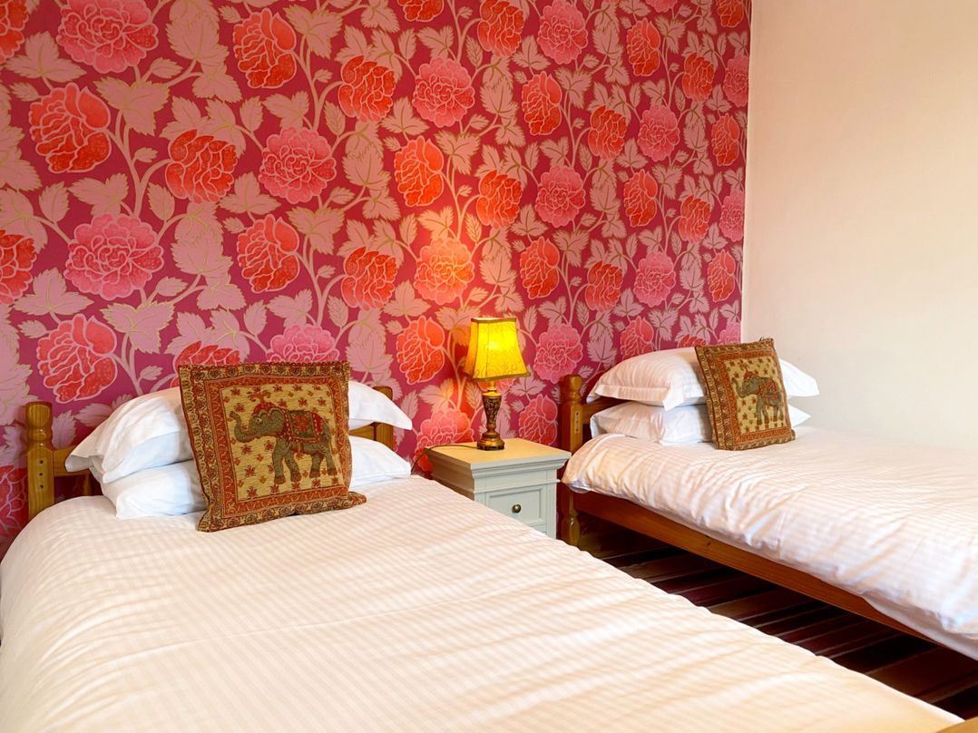 Upper Stable - The Stables Apartments at Meadfoot Bay