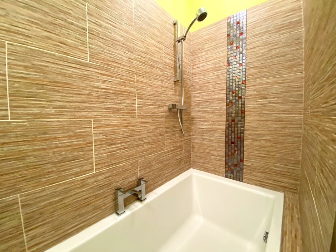 Upper Stable - The Stables Apartments at Meadfoot Bay