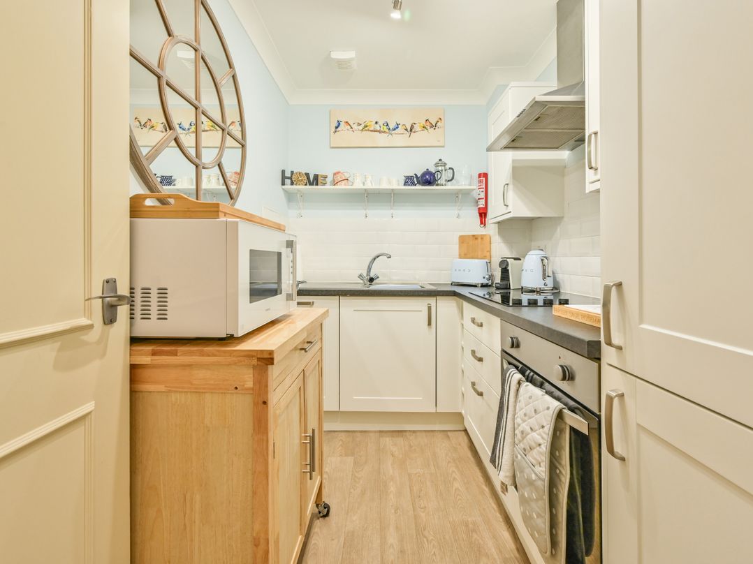 Muntham Deluxe Apartment 2