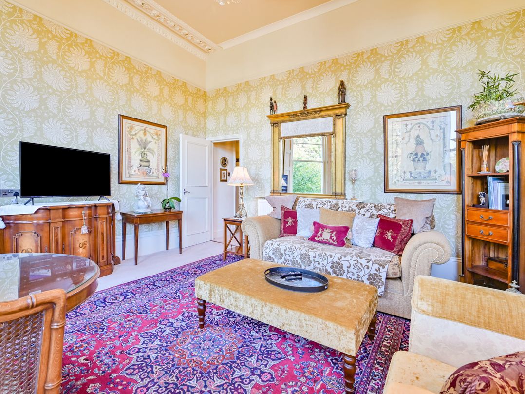 Muntham Deluxe Apartment 3