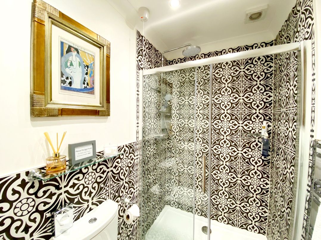 Muntham Studio Apartment 5