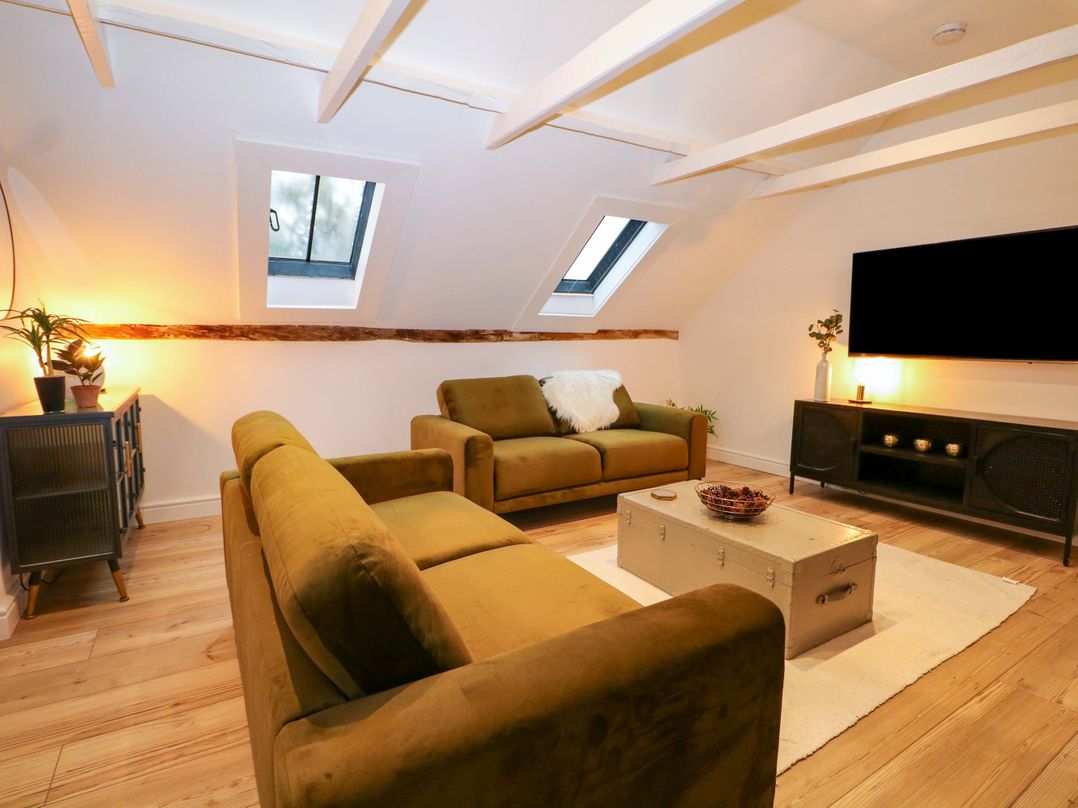 Red House Common View