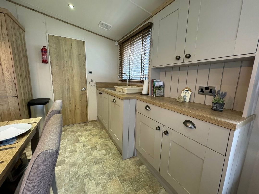 Hopton Holiday Village - Holiday Accommodation 6338