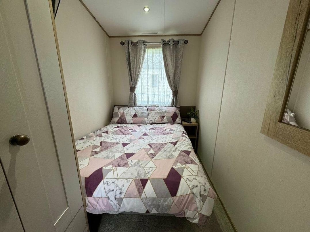 Hopton Holiday Village - Holiday Accommodation 6338