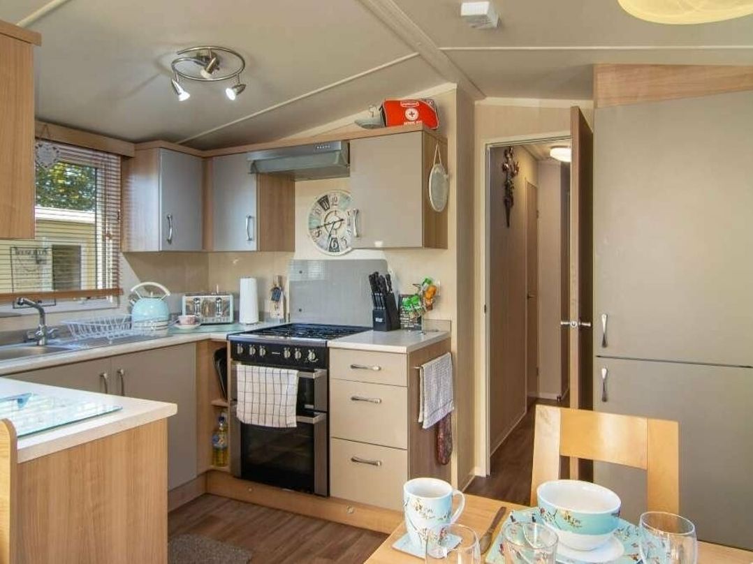 Marton Mere Holiday Village - Holiday Accommodation 10020