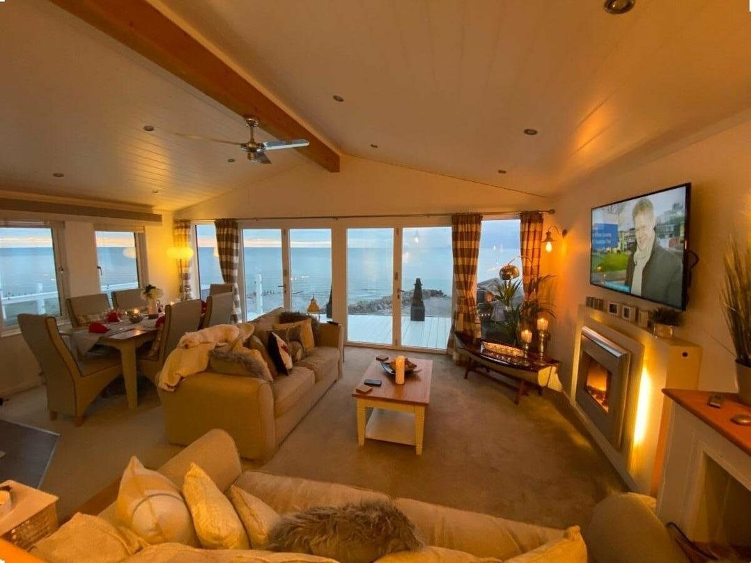 The Beach Caravan Park - Holiday Accommodation 10473