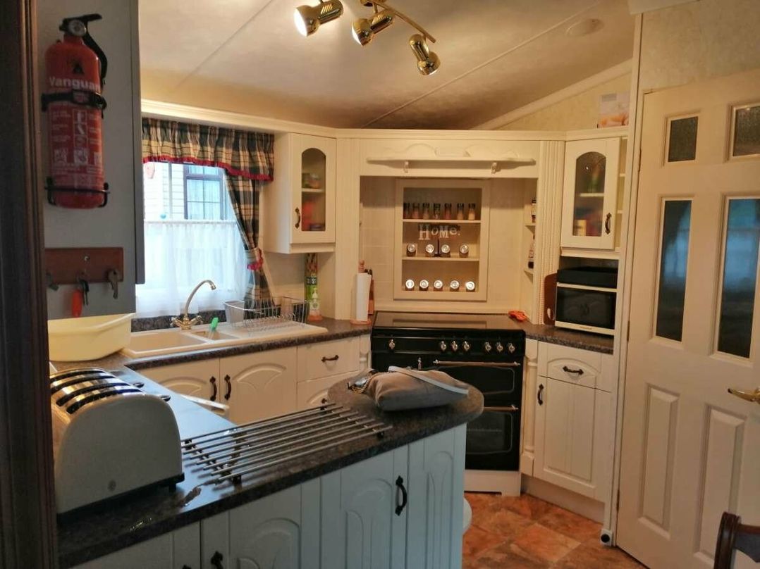 Clarach Bay Holiday Village - Holiday Accommodation 10536