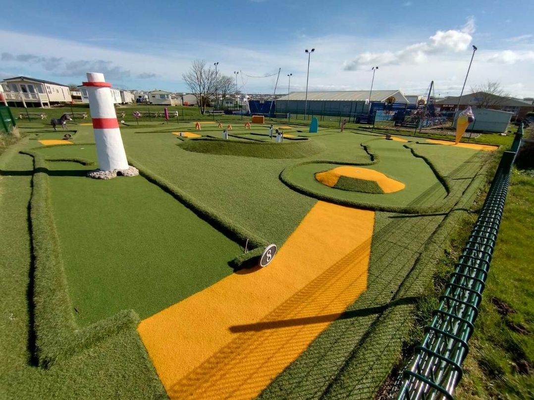 Blue Dolphin Holiday Park - Holiday Accommodation 10563