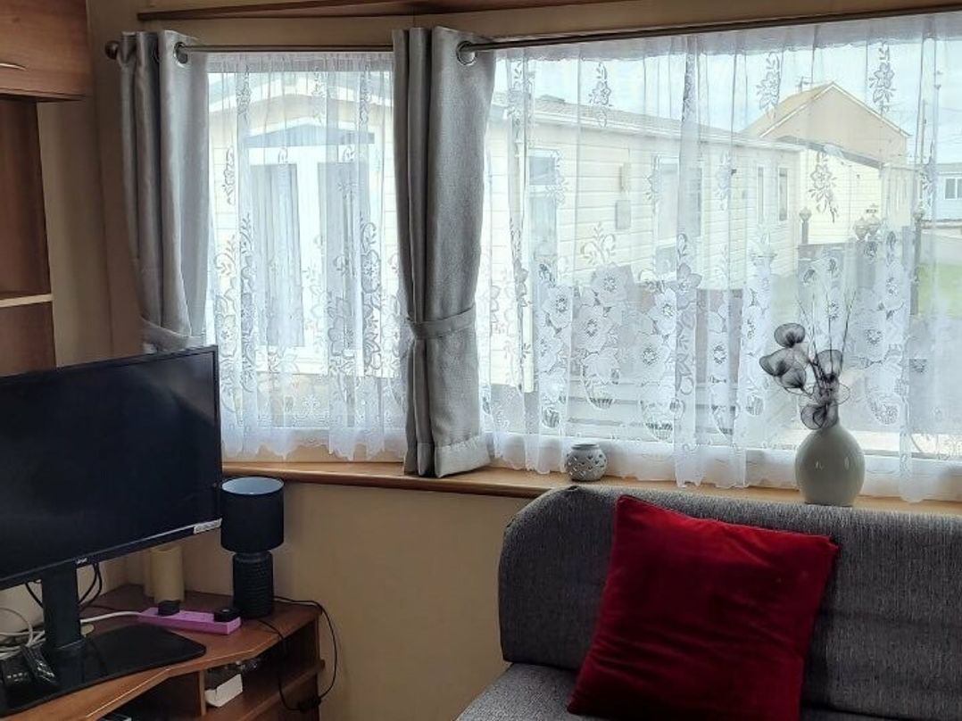 Golden Gate Holiday Centre - Holiday Accommodation 10581