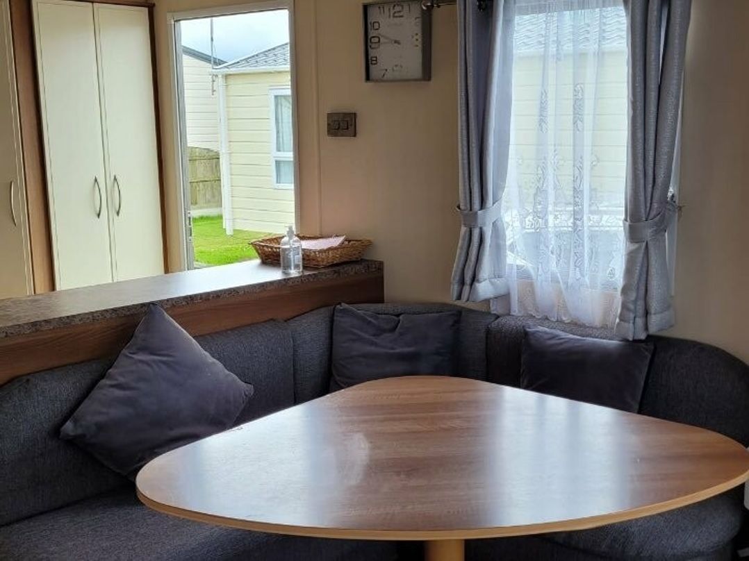 Golden Gate Holiday Centre - Holiday Accommodation 10581