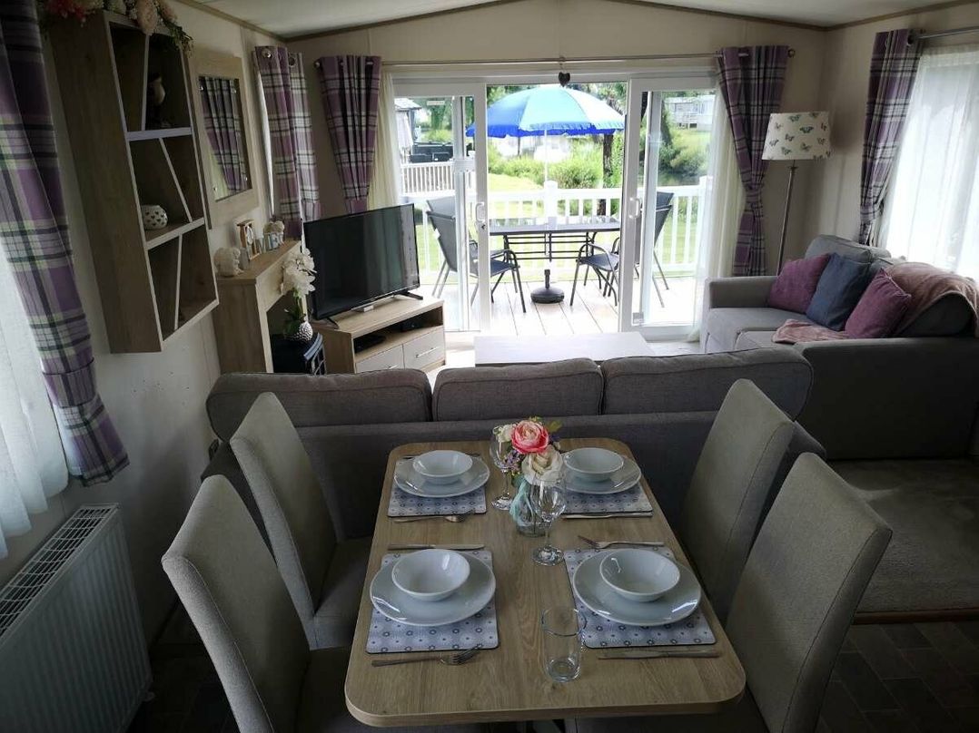 Hoburne Cotswolds - Holiday Accommodation 10633
