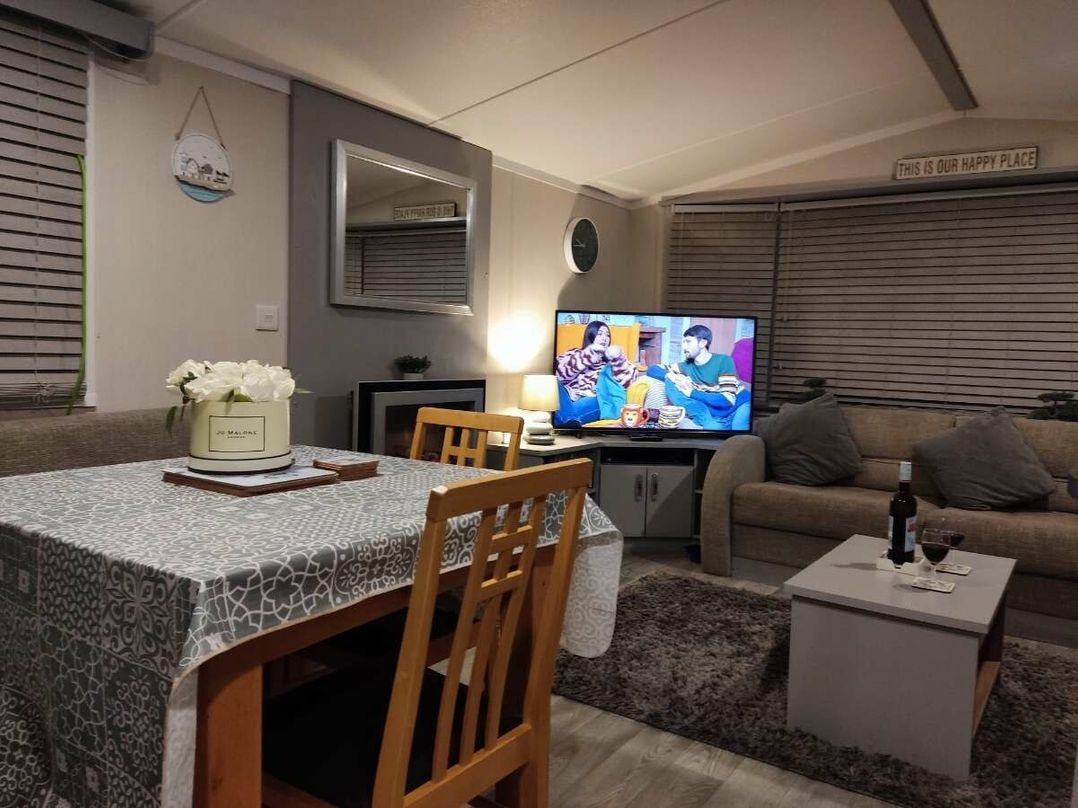 Hafan y Mor Haven - Holiday Accommodation 10641