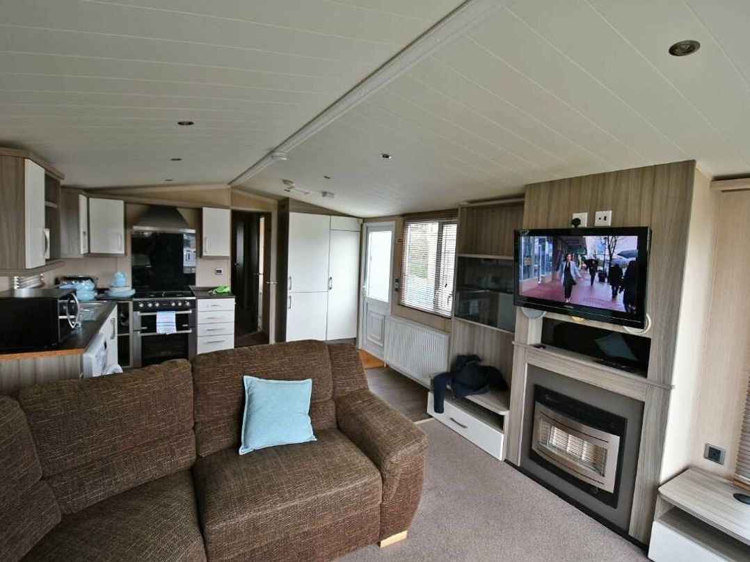 Hayling Island Holiday Park - Meadow Bay Villages - Holiday Accommodation 10645