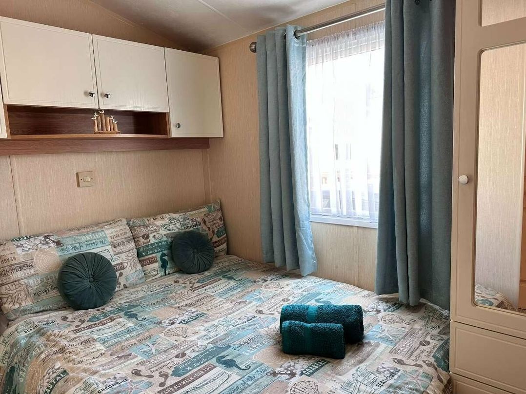 Pinewoods Holiday Park - Holiday Accommodation 10664