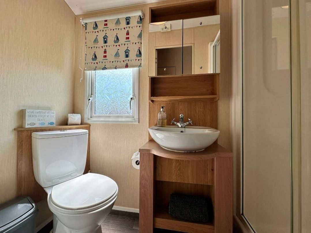 Pinewoods Holiday Park - Holiday Accommodation 10664