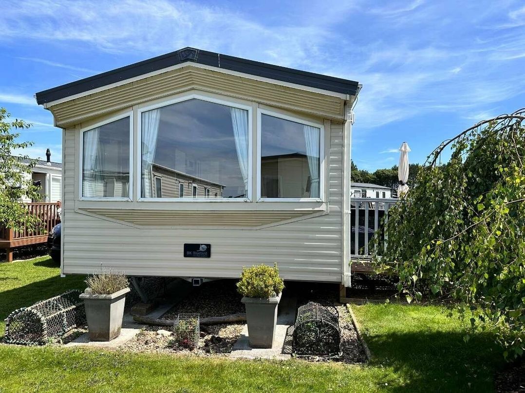 Pinewoods Holiday Park - Holiday Accommodation 10664