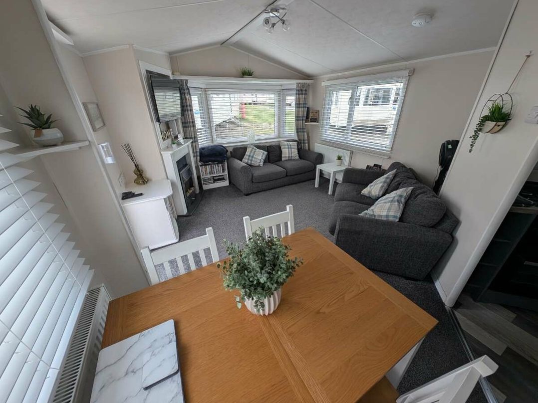 Marton Mere Holiday Village - Holiday Accommodation 10882