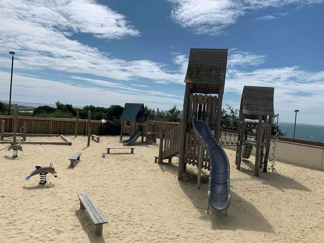 Devon Cliffs Holiday Park - Holiday Accommodation 11126