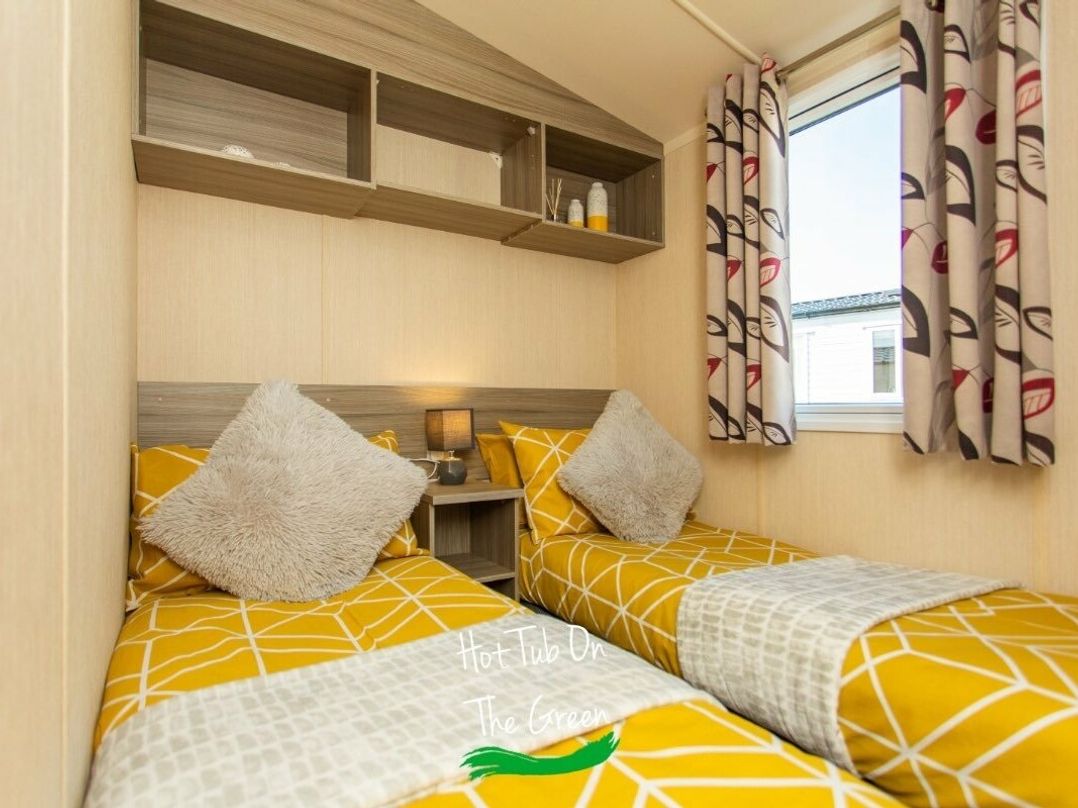 Tattershall Lakes Country Park - Holiday Accommodation 11157