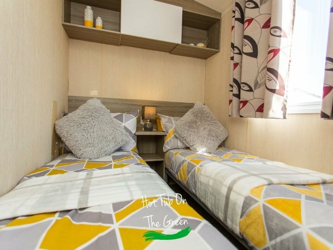 Tattershall Lakes Country Park - Holiday Accommodation 11157