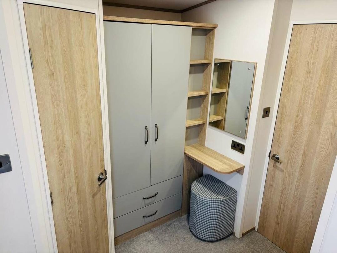 Dyffryn Seaside Estate - Holiday Accommodation 11228