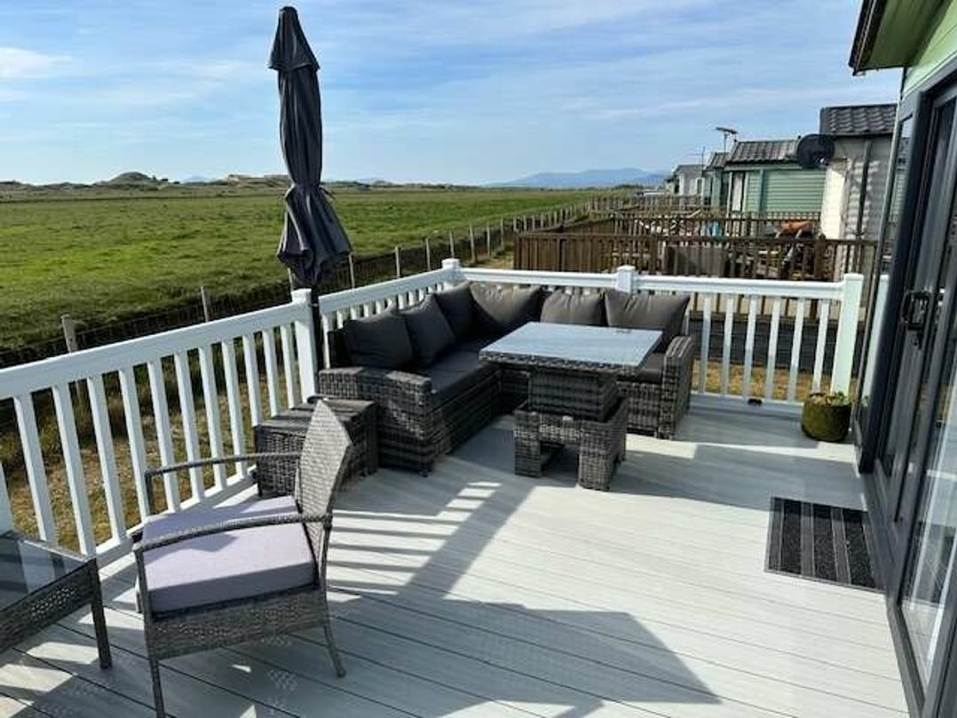 Dyffryn Seaside Estate - Holiday Accommodation 11228