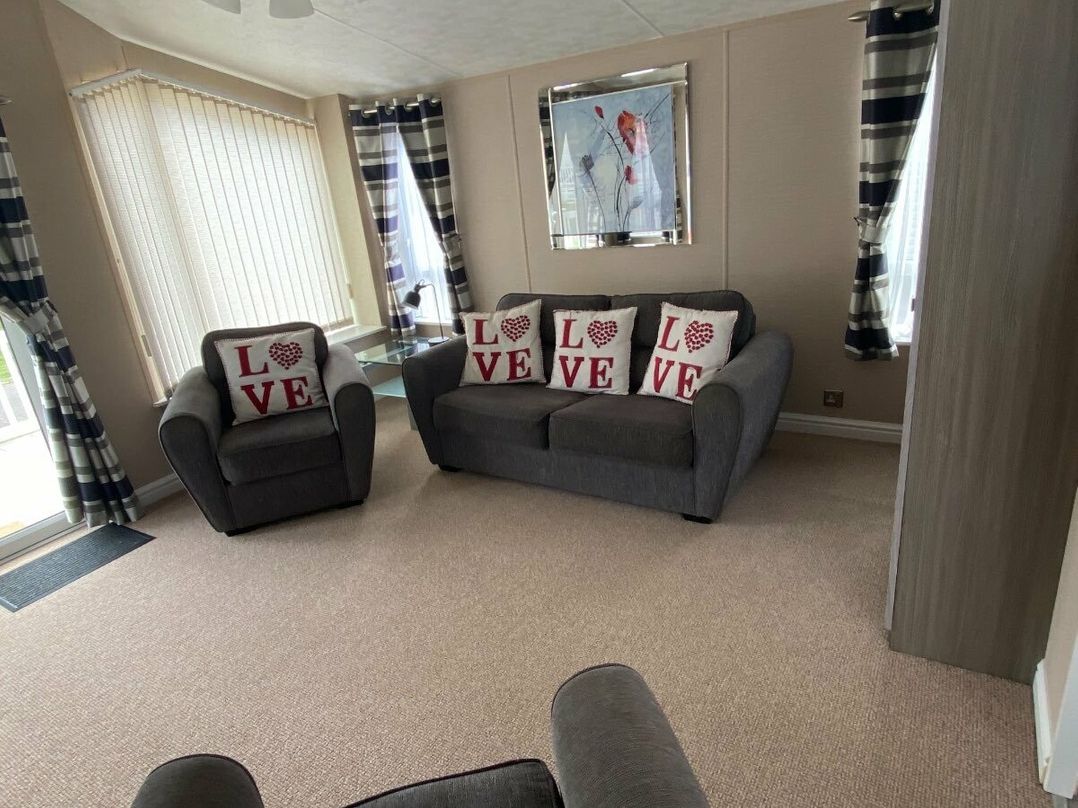 Naze Marine Holiday Park - Holiday Accommodation 11257