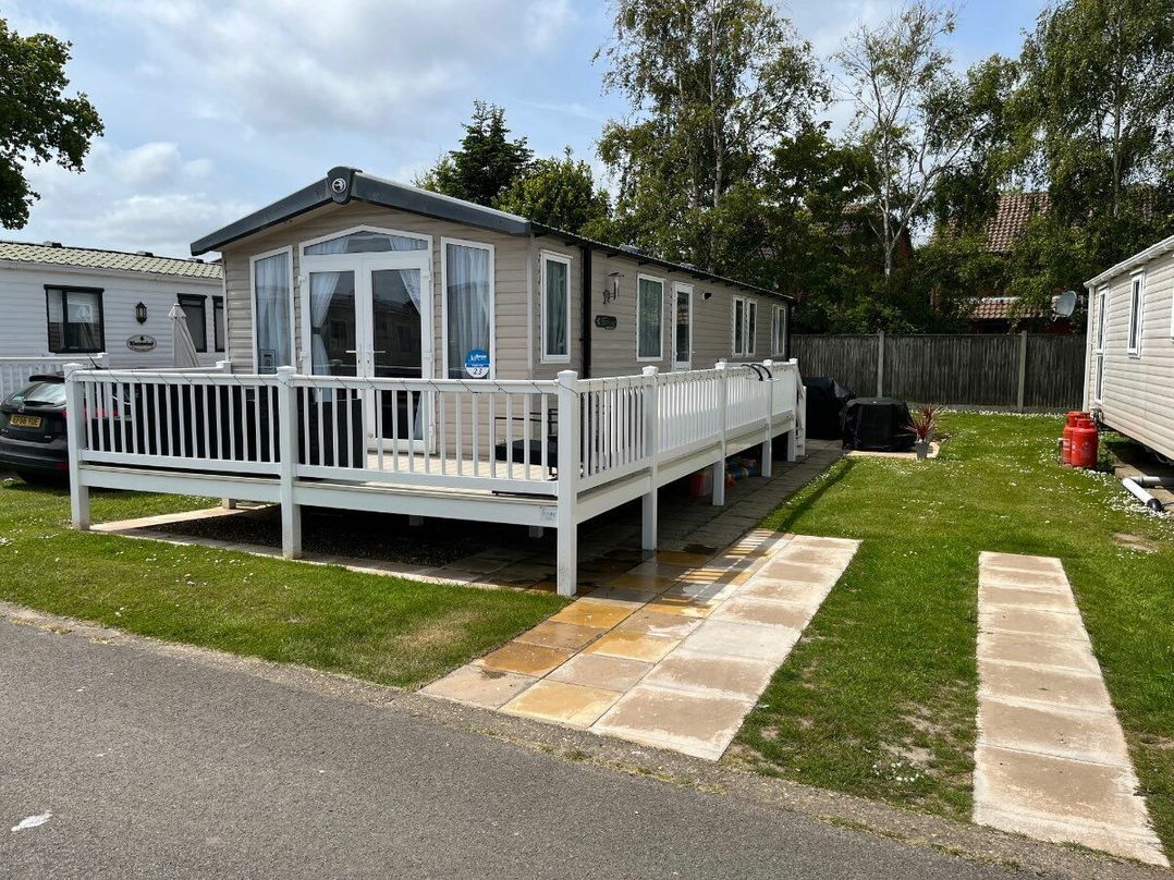 Hopton Holiday Village - Holiday Accommodation 11450