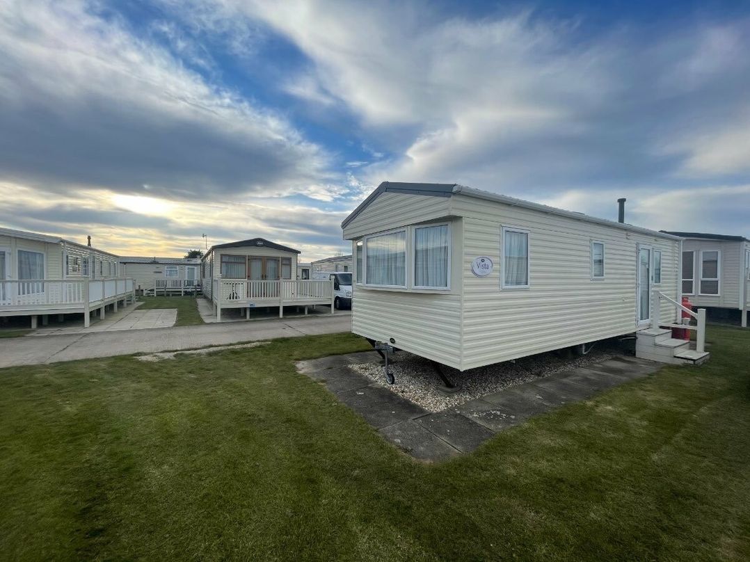 Happy Days Holiday Homes - Holiday Accommodation 11570