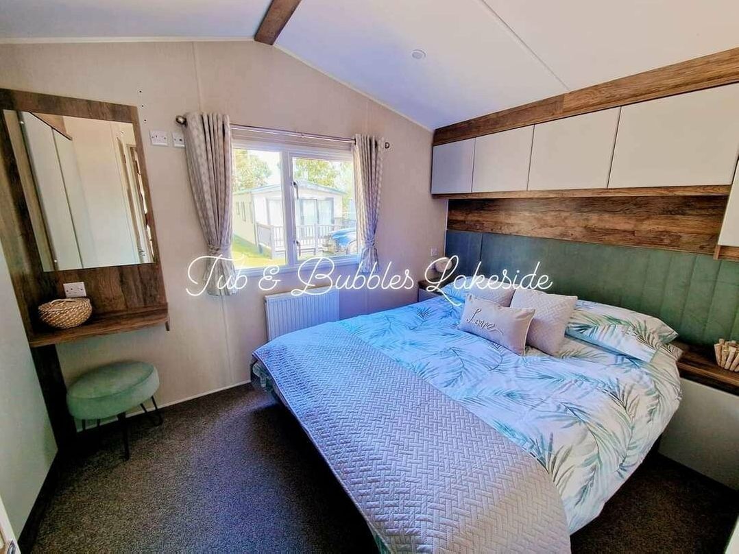 Tattershall Lakes Country Park - Holiday Accommodation 11903