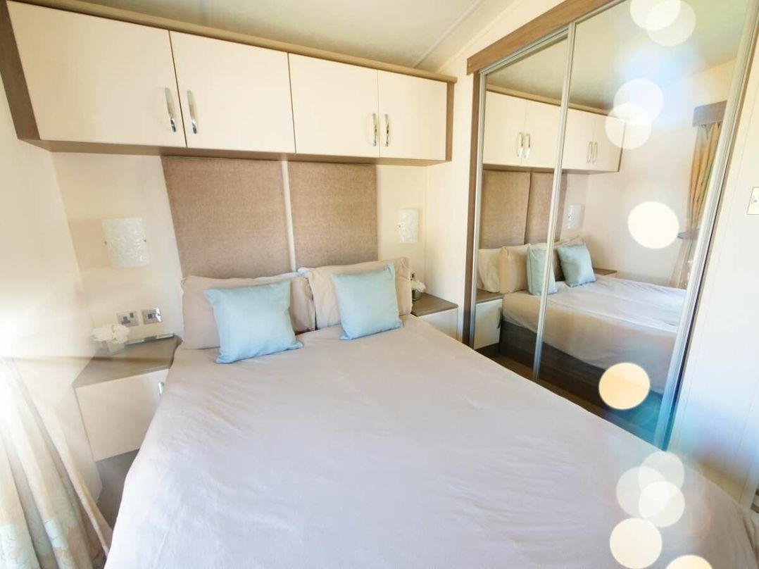 Golden Sands - Holiday Accommodation 11949