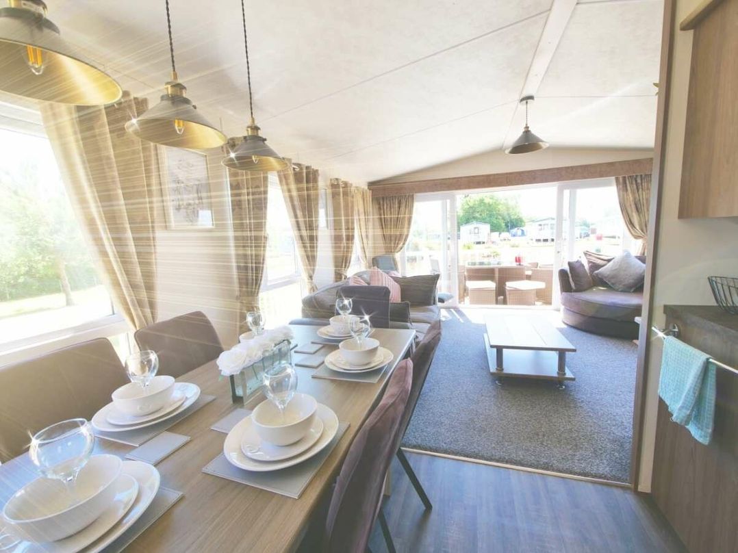 Golden Sands - Holiday Accommodation 11949