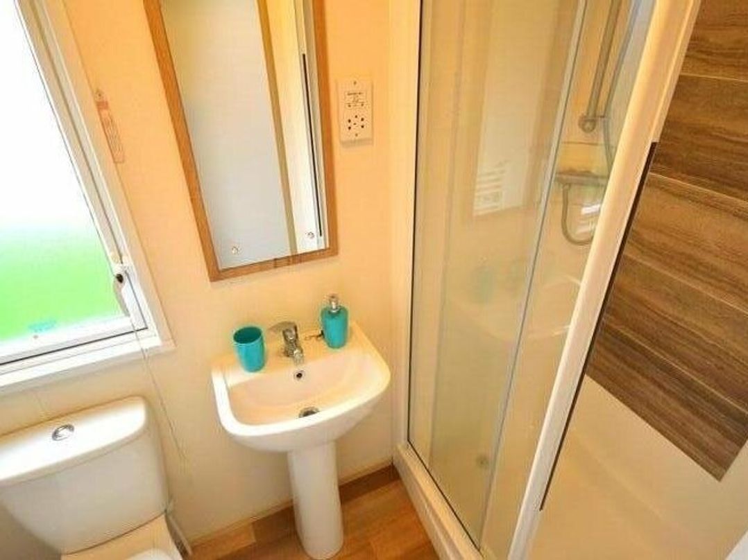 New Beach Holiday Park - Holiday Accommodation 12143