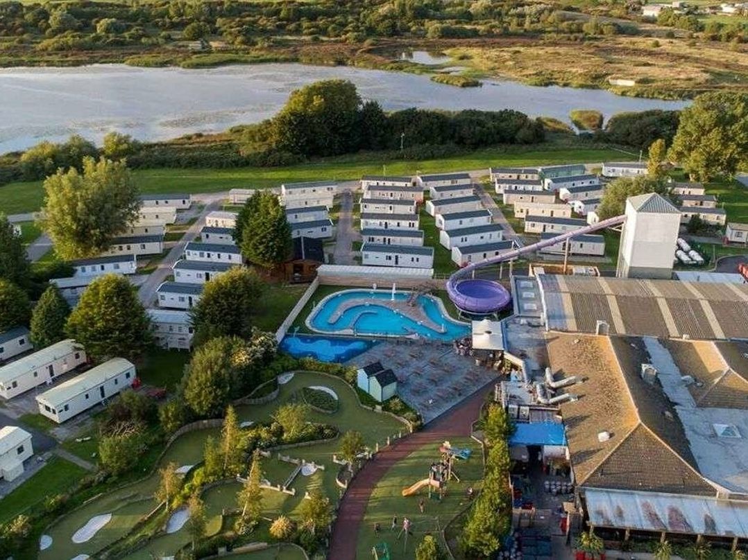 Marton Mere Holiday Village - Holiday Accommodation 12247
