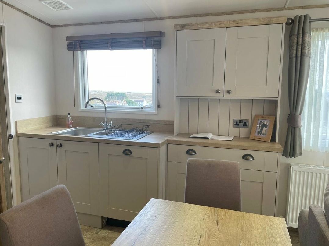 Pendine Sands - Holiday Accommodation 12302