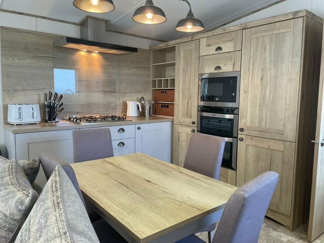 Pendine Sands - Holiday Accommodation 12302