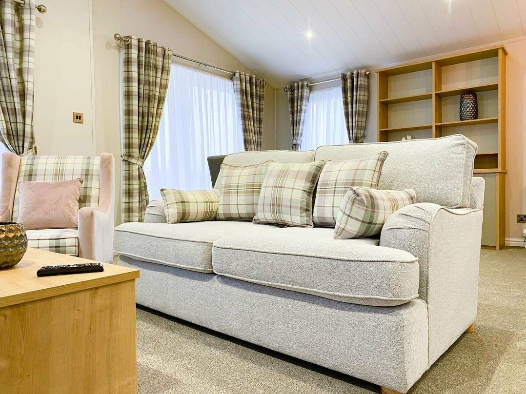 Cayton Bay Caravan Park - Holiday Accommodation 12610